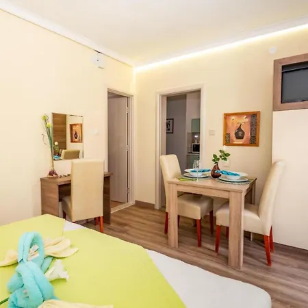 Goldfield 3* Gradac (Split-Dalmatia)